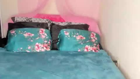 Yasmina online show from 02/19/25, 04:34