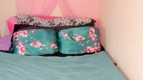 Yasmina online show from 02/24/25, 06:15