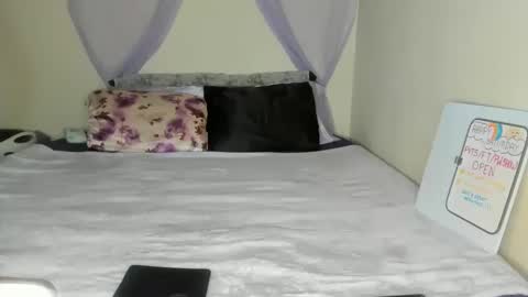 Yasmina online show from 09/13/25, 07:02