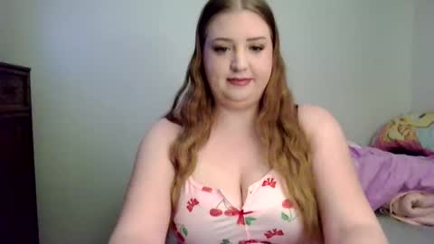 Snapshot of yasmindoll98 chatting on 02/12/26, 02:06 yasmindoll98 online show from 02/12/26, 02:06