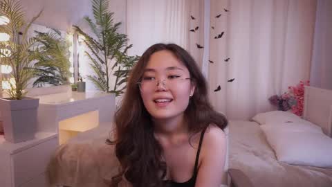 Nerida online show from 10/31/25, 07:09