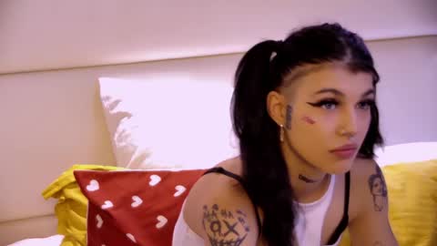 Snapshot of yasminstormx chatting on 05/26/26, 04:19 Diana online show from 05/26/26, 04:19