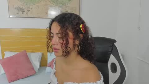yaya23x online show from 01/21/25, 12:07
