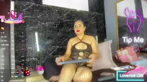Snapshot of yaya____ chatting on 01/08/26, 04:37 yaya____ online show from 01/08/26, 04:37