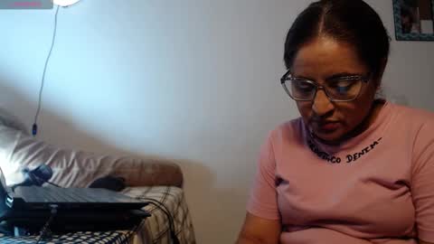Snapshot of yaya____ chatting on 02/20/26, 10:21 yaya____ online show from 02/20/26, 10:21