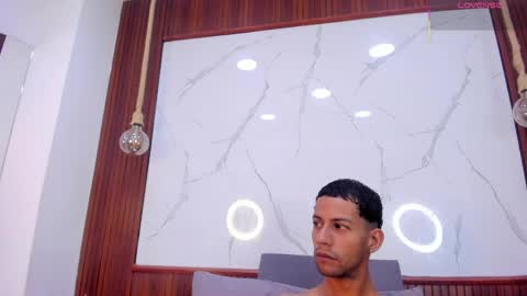 Snapshot of yayi_and_derek chatting on 05/29/26, 11:41 yayi_and_derek online show from 05/29/26, 11:41