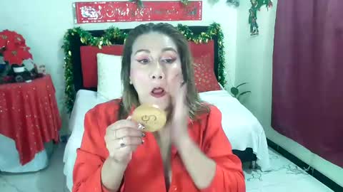 Snapshot of yayita_mature chatting on 01/04/25, 11:33 yayita online show from 01/04/25, 11:33