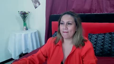 Snapshot of yayita_mature chatting on 01/14/25, 04:08 yayita online show from 01/14/25, 04:08