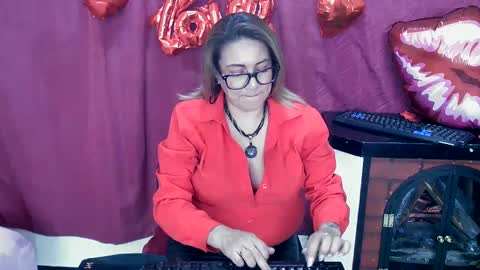 Snapshot of yayita_mature chatting on 02/17/25, 06:15 yayita online show from 02/17/25, 06:15