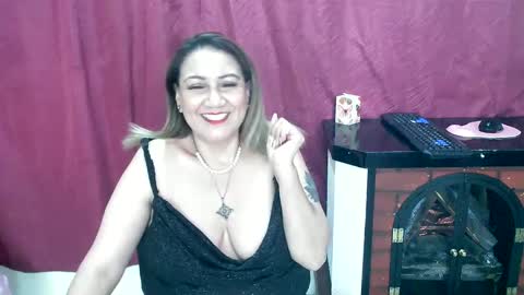 Snapshot of yayita_mature chatting on 02/21/25, 03:54 yayita online show from 02/21/25, 03:54