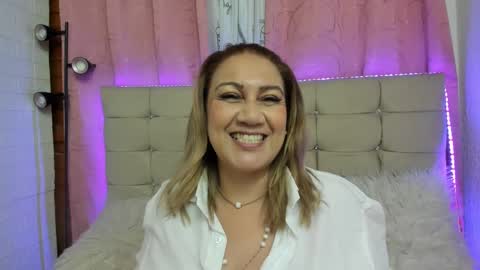 Snapshot of yayita_mature chatting on 03/10/25, 02:16 yayita online show from 03/10/25, 02:16