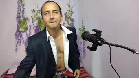 Snapshot of yazflor chatting on 09/22/25, 03:14 Hazzan y Greisy online show from 09/22/25, 03:14