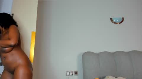 yazmin_rochae online show from 07/22/26, 07:16