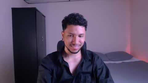 Snapshot of yeff_stone chatting on 09/23/25, 01:30 yeff online show from 09/23/25, 01:30