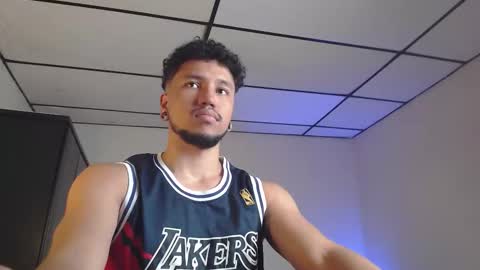 Snapshot of yeff_stone chatting on 10/15/25, 11:49 yeff online show from 10/15/25, 11:49