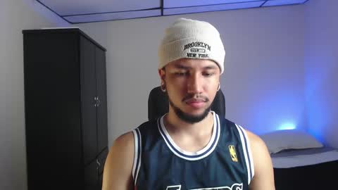 Snapshot of yeff_stone chatting on 11/05/25, 02:22 yeff online show from 11/05/25, 02:22