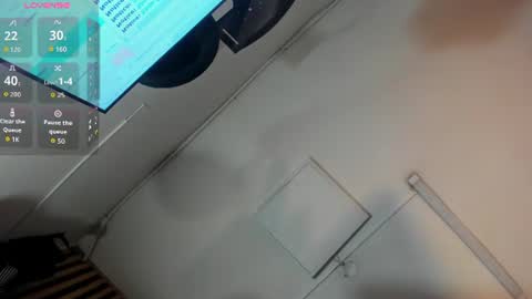 Snapshot of yeidonn chatting on 06/10/26, 03:29 Yeidonn online show from 06/10/26, 03:29