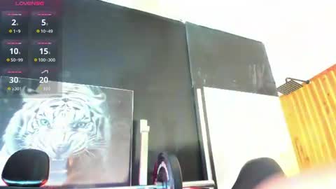 Snapshot of yeidonn chatting on 06/13/26, 03:48 Yeidonn online show from 06/13/26, 03:48