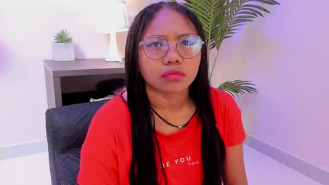 yeika_foxy online show from 02/02/25, 10:57