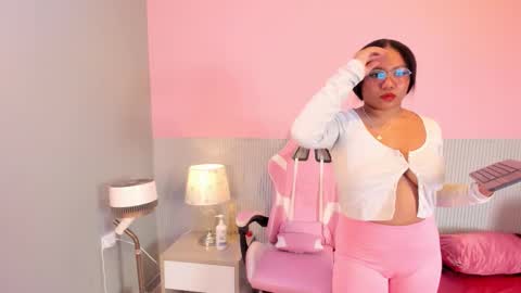 yeika_foxy online show from 10/29/25, 11:01