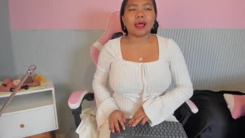Snapshot of yeika_foxy chatting on 02/11/26, 11:37 yeika_foxy online show from 02/11/26, 11:37