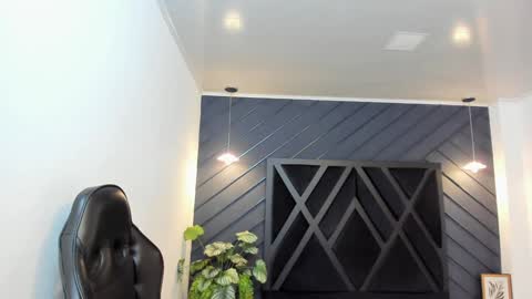 YEIKO ROMERO online show from 01/02/25, 11:06