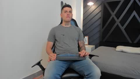 YEIKO ROMERO online show from 01/10/25, 11:18