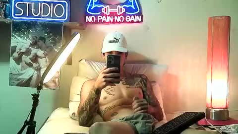 Snapshot of yeisoncastellanos1999 chatting on 12/01/25, 09:53 yeisoncastellanos1999 online show from 12/01/25, 09:53