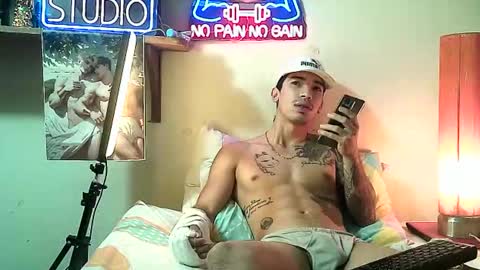 Snapshot of yeisoncastellanos1999 chatting on 01/13/26, 11:04 yeisoncastellanos1999 online show from 01/13/26, 11:04