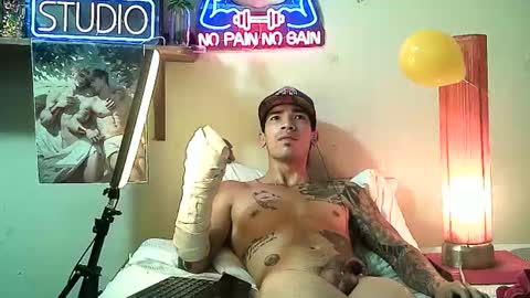 Snapshot of yeisoncastellanos1999 chatting on 01/18/26, 09:40 yeisoncastellanos1999 online show from 01/18/26, 09:40