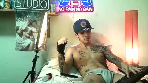 Snapshot of yeisoncastellanos1999 chatting on 02/03/26, 09:42 yeisoncastellanos1999 online show from 02/03/26, 09:42
