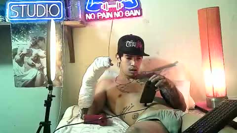 Snapshot of yeisoncastellanos1999 chatting on 02/25/26, 07:56 yeisoncastellanos1999 online show from 02/25/26, 07:56