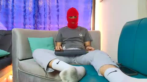 Snapshot of yeisongomezz chatting on 12/14/25, 07:07 yeisongomezz online show from 12/14/25, 07:07