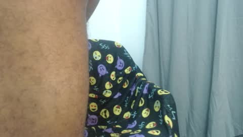 Snapshot of yeisonsexyhot chatting on 10/14/25, 12:55 YEISON online show from 10/14/25, 12:55