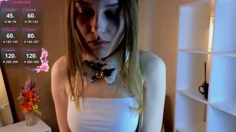 Snapshot of yelenaolaya chatting on 04/01/26, 01:17 Kate online show from 04/01/26, 01:17