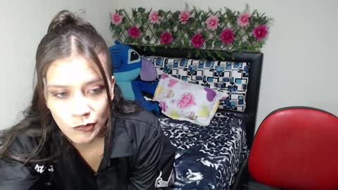 yeliana_will online show from 01/08/25, 10:27