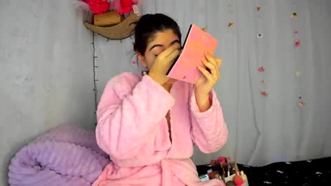 YELINA online show from 10/13/25, 06:08