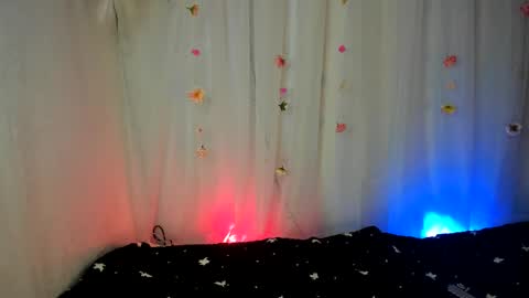 Snapshot of yelina_mh chatting on 11/07/25, 10:32 YELINA online show from 11/07/25, 10:32