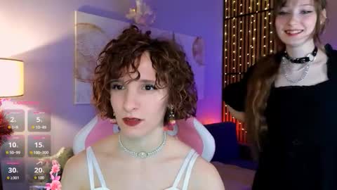 Snapshot of yellow_songbird chatting on 01/12/26, 03:39 Liya online show from 01/12/26, 03:39