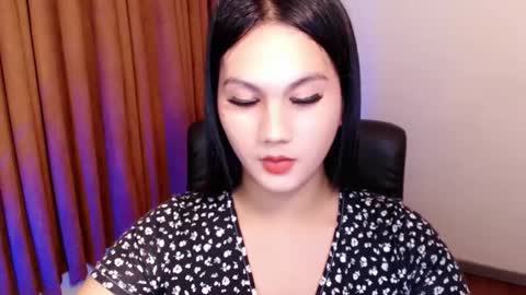 Yen online show from 09/11/25, 02:33