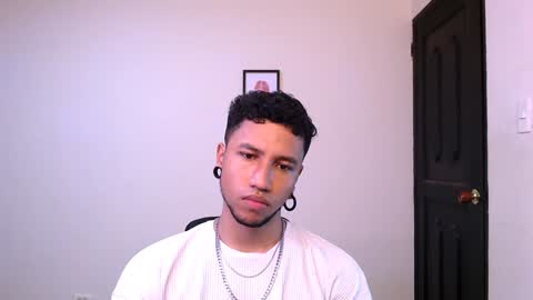 Snapshot of yerfon_s1 chatting on 12/17/24, 01:29 Yeff ind. model online show from 12/17/24, 01:29