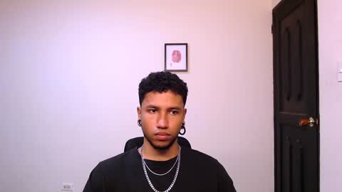 Snapshot of yerfon_s1 chatting on 12/22/24, 10:47 Yeff ind. model online show from 12/22/24, 10:47