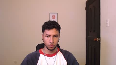 Snapshot of yerfon_s1 chatting on 12/23/24, 08:36 Yeff ind. model online show from 12/23/24, 08:36