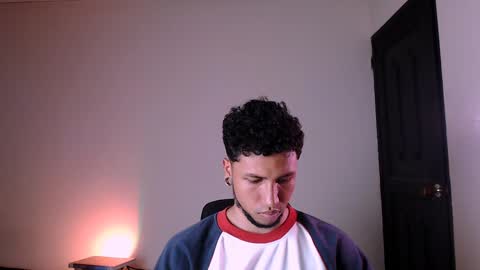 Snapshot of yerfon_s1 chatting on 02/08/25, 01:32 Yeff ind. model online show from 02/08/25, 01:32