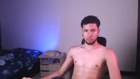 Snapshot of yerfon_s1 chatting on 03/05/25, 04:02 Yeff ind. model online show from 03/05/25, 04:02