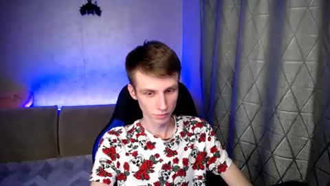 Snapshot of yes_cute_boy_ chatting on 03/11/25, 11:04 Eden online show from 03/11/25, 11:04