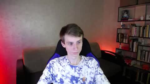 Snapshot of yes_cute_boy_ chatting on 09/27/25, 05:18 Eden online show from 09/27/25, 05:18