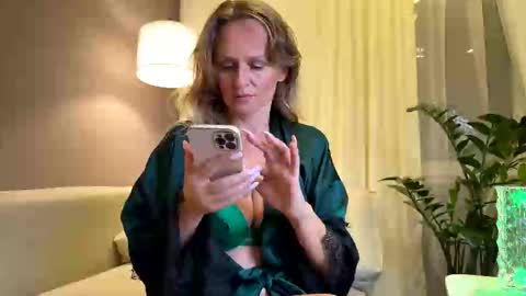 Zlata online show from 09/10/25, 06:41