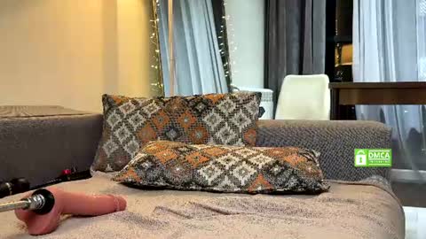 Zlata online show from 06/10/26, 08:19