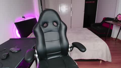 Snapshot of yesie_hot2 chatting on 09/26/25, 12:47 yesie_hot2 online show from 09/26/25, 12:47